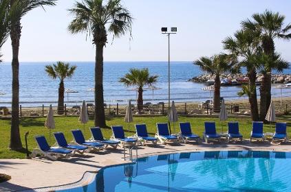    See Dunia - شوف الدنيا  :  Hotels in  Larnaca - Limassol    - فنادق في لارنكا - ليماسول    