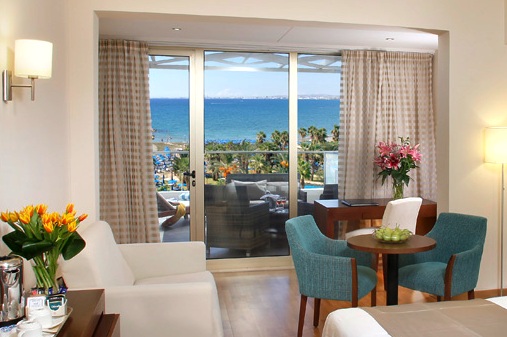    See Dunia - شوف الدنيا  :  Hotels in  Larnaca - Limassol    - فنادق في لارنكا - ليماسول    