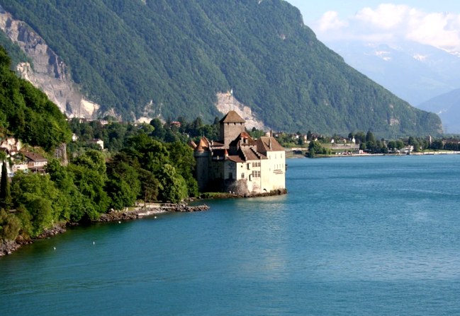 Montreux - Vevey  : الدليل السياحي  مونترو - فيفي