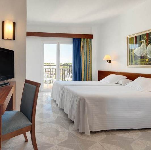See Dunia - شوف الدنيا  :  Hotels in  Mallorca  - فنادق في مايوركا   