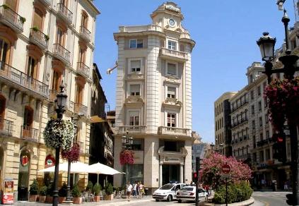  See Dunia - شوف الدنيا   :  Malaga - Granada -  الدليل السياحي غرناطة      