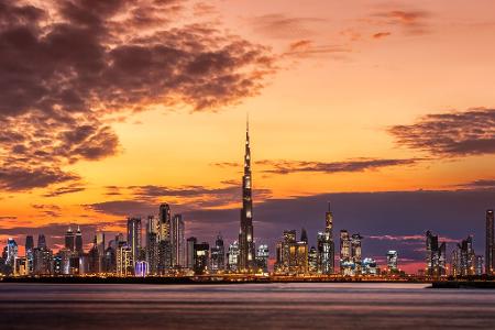   See Dunia : الاماكن السياحية في دبي  