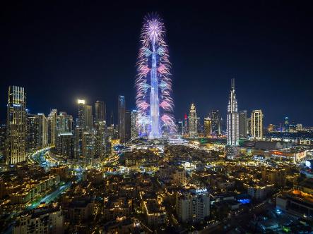   See Dunia : الاماكن السياحية في دبي  