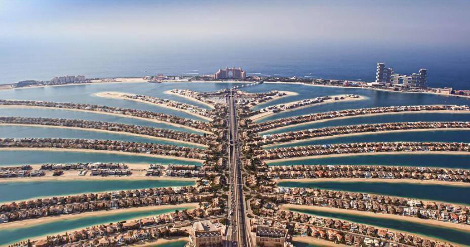   See Dunia : الاماكن السياحية في دبي  